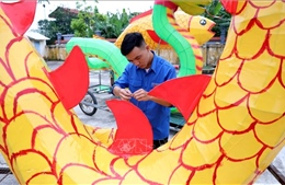 Mang Trung thu vẹn tròn cho trẻ em vùng nông thôn