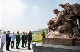 Chủ tịch Quốc hội Cuba thăm Bảo tàng Lịch sử Quân sự Việt Nam