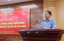 Siết chặt kiểm soát quyền lực, xử lý nghiêm các vụ tham nhũng, lãng phí