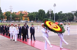 Tổng thống Nam Phi vào Lăng viếng Chủ tịch Hồ Chí Minh