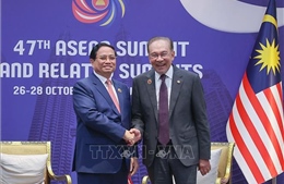 Thủ tướng Phạm Minh Chính gặp Thủ tướng Malaysia
