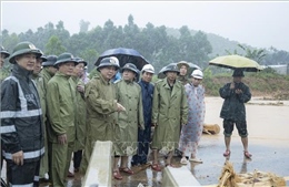 Khắc phục sạt lở trên cao tốc La Sơn - Hòa Liên