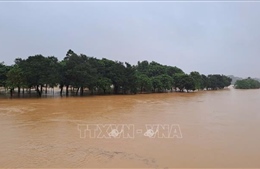 Lũ sông Hương lên lại, cảnh báo ngập lụt kéo dài ở hạ lưu các sông