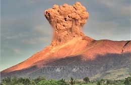 Philippines: Núi lửa Kanlaon tiếp tục phun tro bụi