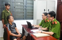 Xử lý người đàn ông không chấp hành đo nồng độ cồn, chống đối lực lượng chức năng