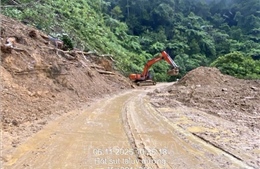 Thông xe một làn đường Hồ Chí Minh nhánh Tây qua thành phố Huế