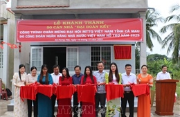 Trao tặng 50 nhà Đại đoàn kết cho người có hoàn cảnh khó khăn