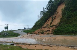 Khuyến cáo hạn chế, không lưu thông qua hai đèo Violak và Lò Xo