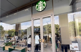 Starbucks cạnh tranh khốc liệt tại thị trường tỷ dân