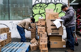 Số người Mỹ nhận trợ cấp thất nghiệp tăng vọt 