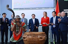 Thủ tướng Phạm Minh Chính thăm Thị trường chứng khoán Johannesburg