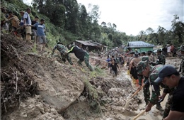 Hơn 300 người thiệt mạng do lũ lụt và lở đất tại Indonesia