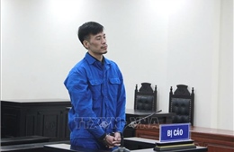 Xét xử vụ án dùng dao là &#39;vũ khi quân dụng&#39; giết người