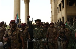 Tướng Al Burhan kêu gọi khôi phục quốc kỳ cũ của Sudan