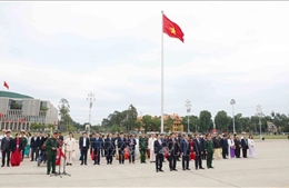 Các điển hình tiêu biểu toàn quốc báo công dâng Bác