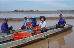 Thêm sinh kế cho người dân vùng biên