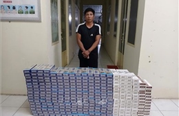 Bắt quả tang đối tượng vận chuyển thuốc lá điếu nhập lậu