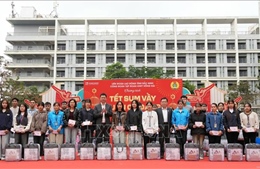 Bắc Ninh: Thăm, tặng quà công nhân có hoàn cảnh khó khăn