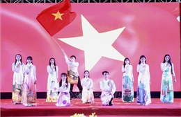  Cùng giữ gìn bản sắc văn hóa và thúc đẩy tình đoàn kết Việt Nam - Campuchia