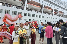 Lượng khách tăng cao trong dịp Tết, du lịch Quảng Ninh kỳ vọng tăng trưởng mạnh