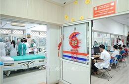 Duy trì thường trực, bảo đảm cấp cứu và phòng, chống dịch