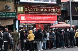 Ngày Vía Thần Tài: Mua vàng nên mang tính tượng trưng, tránh 'đu đỉnh'