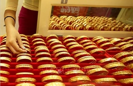 Giá vàng thế giới tăng vọt sau các biến động quân sự tại Trung Đông