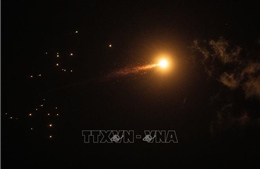 Xung đột tại Trung Đông: Iran tiếp tục phóng tên lửa vào Israel