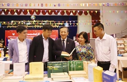 Gắn kết quan hệ đặc biệt Việt Nam-Lào tại Lễ hội Sách quốc tế