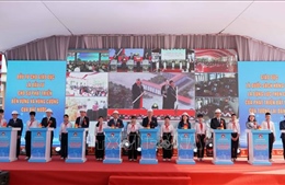 Phó Thủ tướng Nguyễn Hòa Bình dự lễ khởi công trường nội trú liên cấp vùng biên Hà Tĩnh