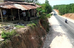 Chủ tịch tỉnh Đồng Nai chỉ đạo xác minh vụ 'Nhà dân chênh cao 12 mét sau khi hạ cốt nền đường'