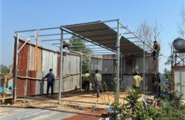 Cưỡng chế các trường hợp lấn, chiếm, dựng nhà trên đất lâm nghiệp ven Quốc lộ 28