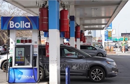 Giá dầu tăng vọt sau lời đe dọa không kích mới của Tổng thống Trump