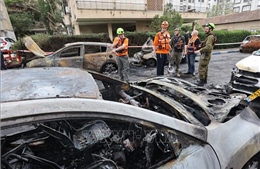 Iran tiếp tục tấn công các cơ sở thiết yếu của Israel và nhiều quốc gia vùng Vịnh