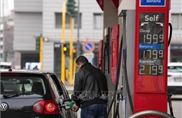 Italy gia hạn việc cắt giảm thuế tiêu thụ đặc biệt đối với nhiên liệu
