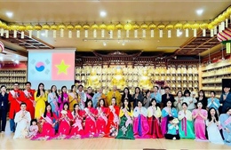 Thắp sáng niềm tin về hòa bình và chủ quyền biển đảo Việt Nam tại Hàn Quốc