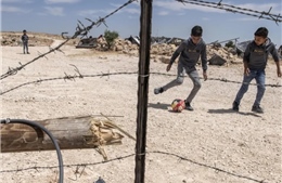  Thụy Sĩ hỗ trợ FIFA xây dựng sân bóng cho trẻ em Palestine