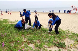 Cộng đồng chung tay hành động vì biển xanh Đà Nẵng
