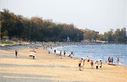 Du lịch biển tiếp tục 'lên ngôi' trong dịp nghỉ lễ