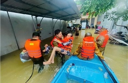 Kiểm tra, làm rõ việc chậm chi trả hỗ trợ người dân bị ảnh hưởng lũ lụt