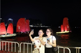 Quảng Ninh 'bùng nổ' ngày đầu kỳ nghỉ lễ