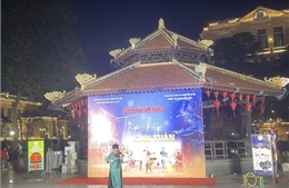 Sôi động không gian nghệ thuật cộng đồng bên hồ Hoàn Kiếm