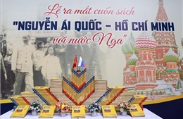 Triển lãm ảnh và ra mắt sách kỷ niệm 115 năm ngày Bác Hồ ra đi tìm đường cứu nước