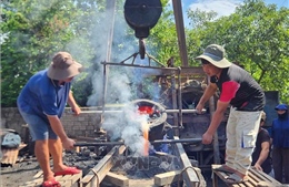 Đúc trống đồng và đại pháo thần công dành tặng nhân dân Quảng Trị