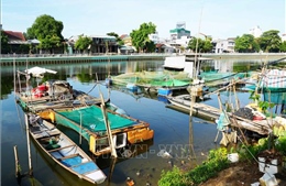 Tháo dỡ toàn bộ lồng bè nuôi cá trên sông Như Ý (Huế) trước ngày 18/8