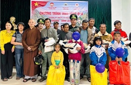 Kết nối yêu thương đến với đồng bào vùng biên Hướng Phùng