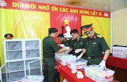 Chiến dịch 500 ngày đêm: Chuyển giao các mẫu đầu tiên phục vụ giám định ADN