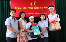 Bộ đội biên phòng nhận nuôi cháu nhỏ có cha mẹ thiệt mạng do điện giật