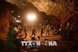 Thủ tướng Thái Lan thị sát cứu hộ đội bóng thiếu niên mắc kẹt trong hang động