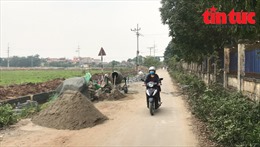 Thi công đường chưa đảm bảo an toàn giao thông ở Thường Tín, Hà Nội